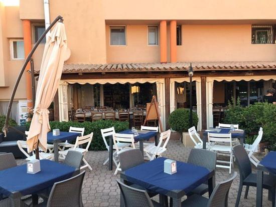 Casa Vacanze Villa Sandrina Costa Paradiso Dış mekan fotoğraf