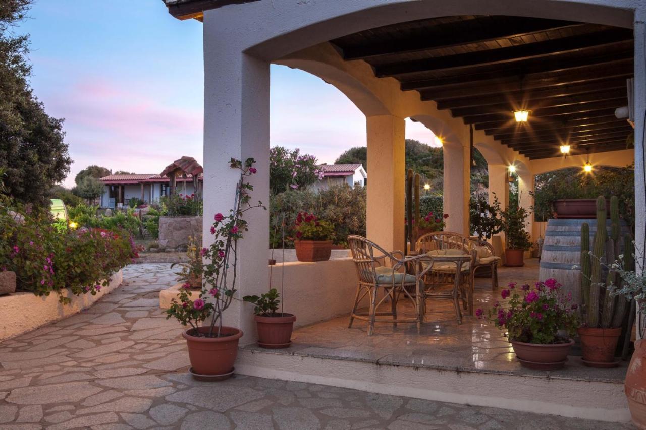 Casa Vacanze Villa Sandrina Costa Paradiso Dış mekan fotoğraf